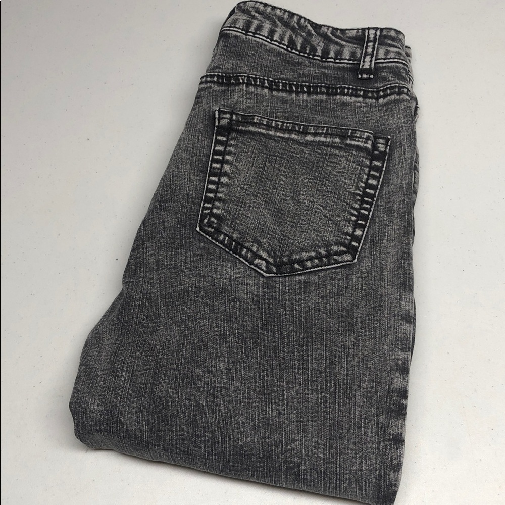 REFUGE BLACKWASH SKINNY JEANS 5/26x28 ⭐️